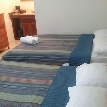 Sugar Patch Inn Хопкинс Экстерьер фото